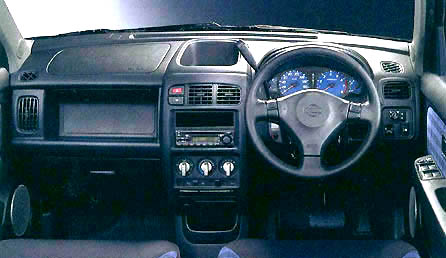 キューブ（日産）S ハイパーCVT－M6（1999年11月