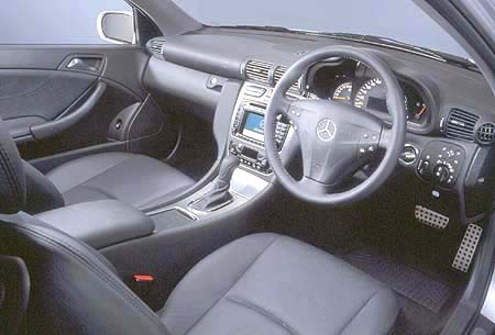 Cクラススポーツクーペ（メルセデス・ベンツ）C200