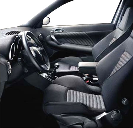 アルファ147（アルファロメオ）GTA（2004年4月）｜カタログから