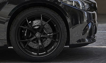 ALFA ROMEO GIULIA QUADRIFOGLIO ESTREMA